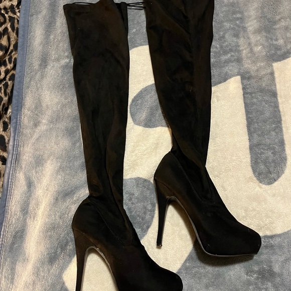 (2 for $25) Knee high suede boots - Picture 9 of 9